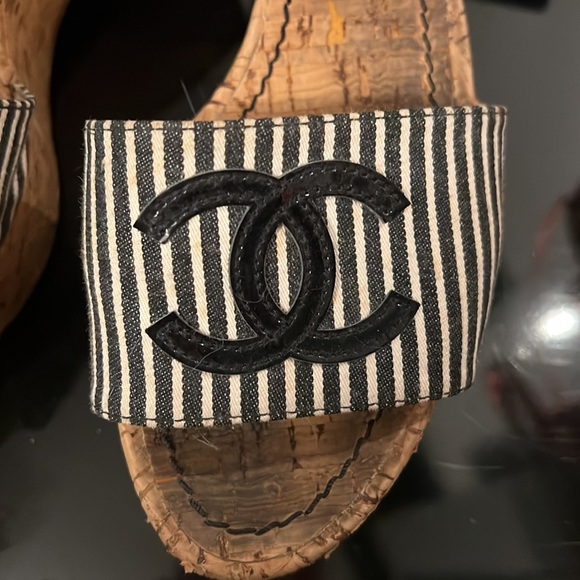 ❤️VINTAGE ❤️ Chanel cork bottom logo sandals - Picture 4 of 10